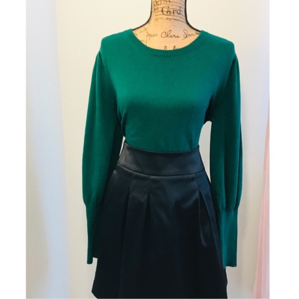 White House Black market Black pleated Skirt